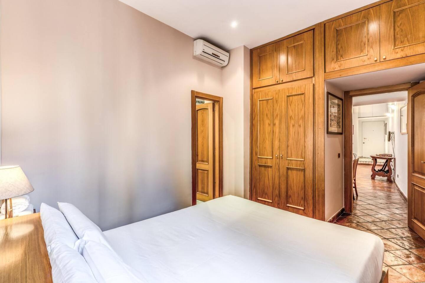 Apartamento Cozy Flat In Trevi Fountain Roma Exterior foto