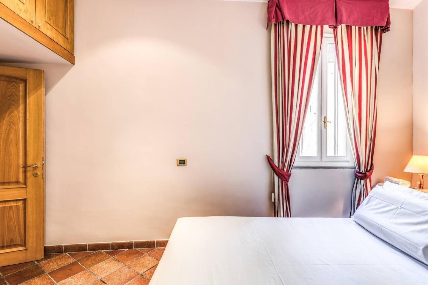 Apartamento Cozy Flat In Trevi Fountain Roma Exterior foto